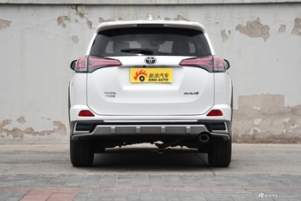 2018款RAV4荣放 2.0L自动两驱风尚X版