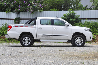 2015款雄师F22 1.9T手动两驱柴油豪华型