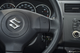 2014款雨燕1.5L自动时尚型