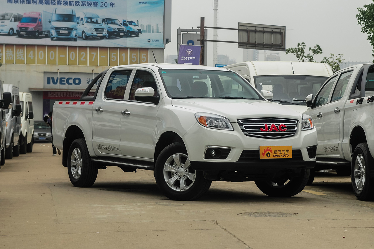 2015款帅铃T6 2.8T手动柴油旗舰型HFC4DA1-2C