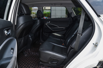 2013款格锐2.2T自动 7座四驱舒适型