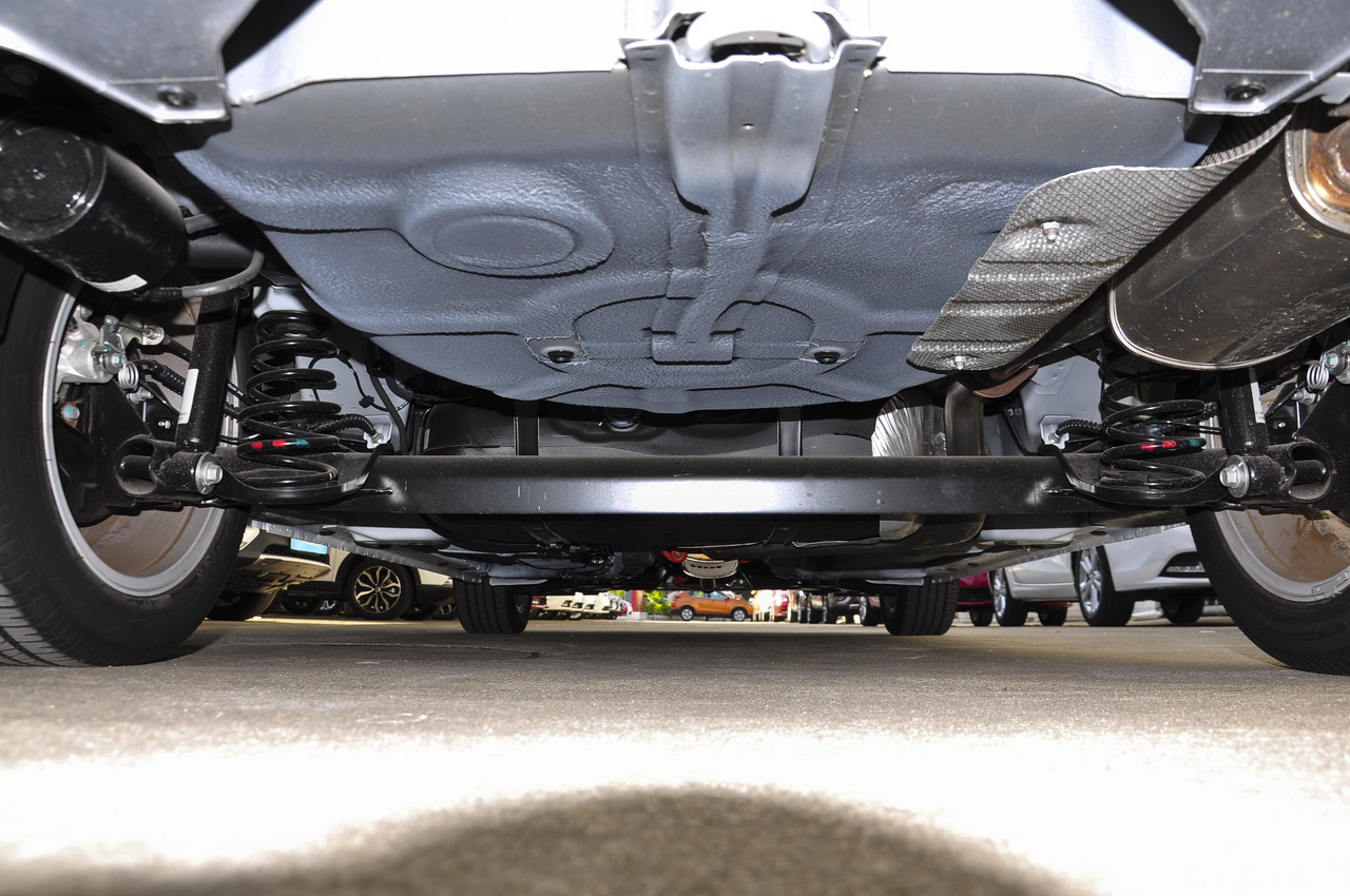 2016款名爵锐行1.5L自动超值豪华版 