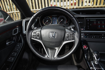 2015款思铂睿2.4L自动 Si