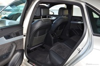 2017款奥迪A4L 2.0T自动45TFSI quattro运动型