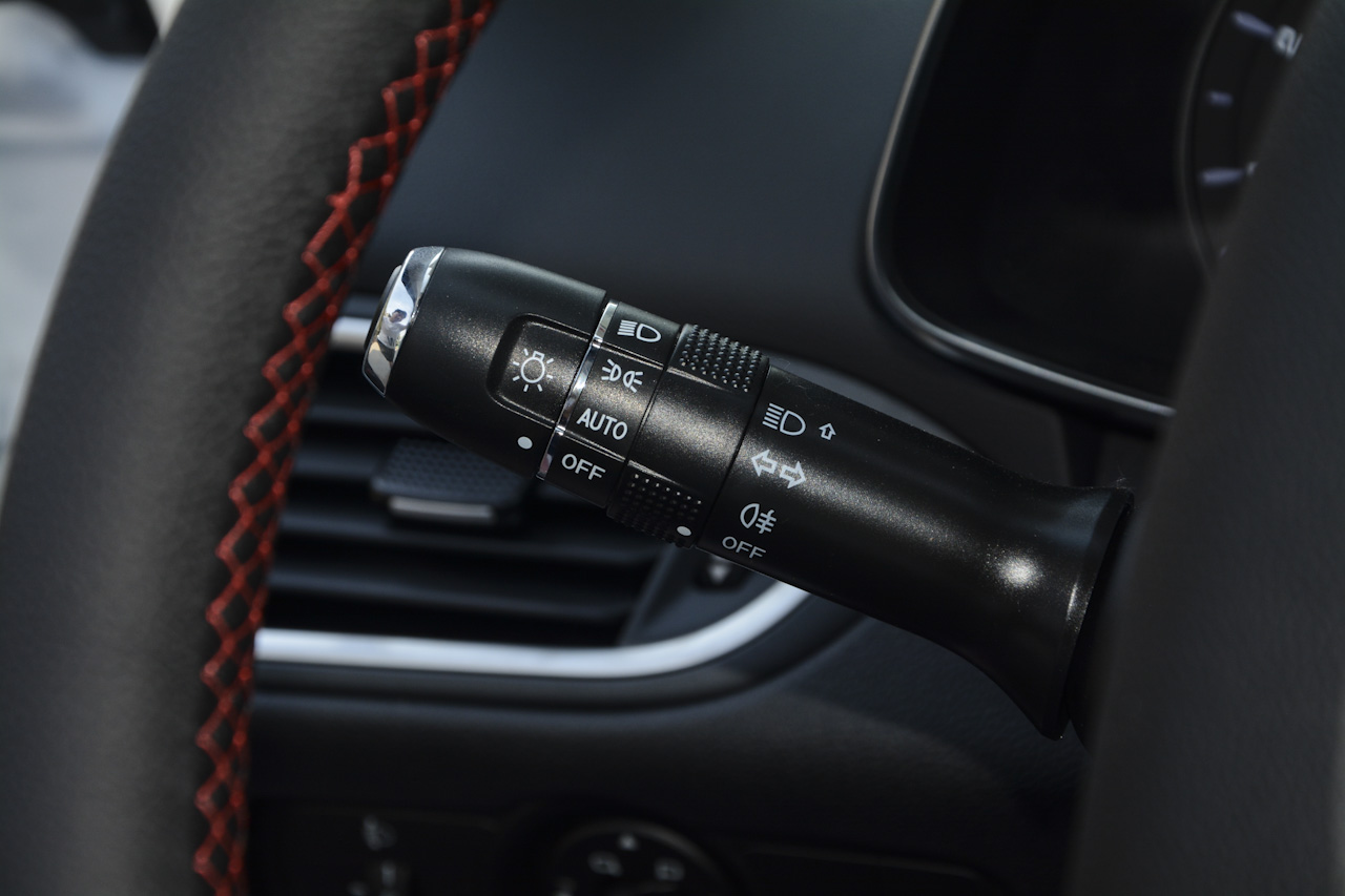 2018款艾瑞泽5 1.5L手动致敬青春版