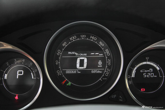 2016款雪铁龙C4L 1.2T自动精英型