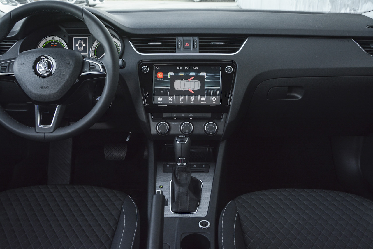 2018款明锐旅行版1.4T TSI280 DSG旗舰版