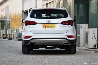 2017款现代全新胜达 2.0T 自动两驱智能型 7座