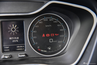 2016款远景SUV 1.3L自动旗舰型