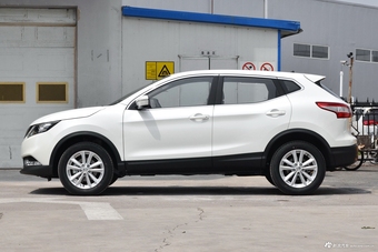 2017款日产逍客 2.0L自动精英版