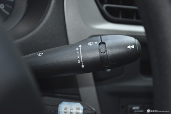 2015款爱丽舍质尚版 1.6L 自动时尚型