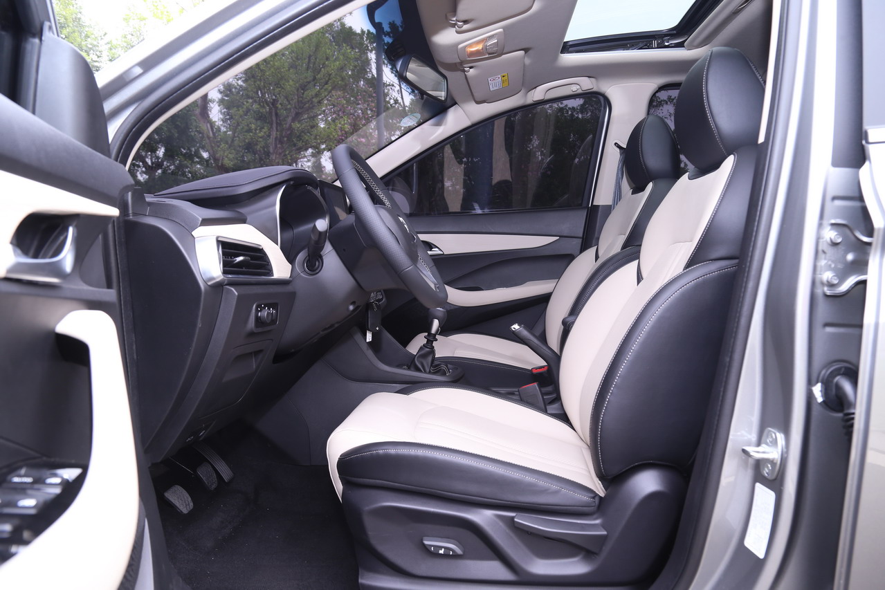 2018款宝骏360 基本型