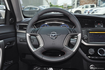 2017款海马M6 1.5T自动豪华型