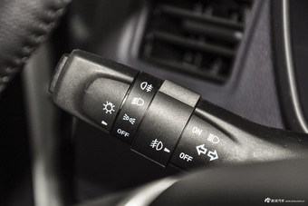 2016款瑞迈2.8T手动两驱豪华款