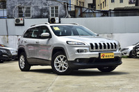 2016款自由光2.4L自动领先版 星光银