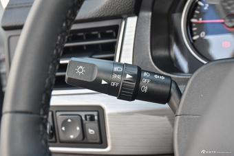 2018款风行SX6 1.6L手动豪华型