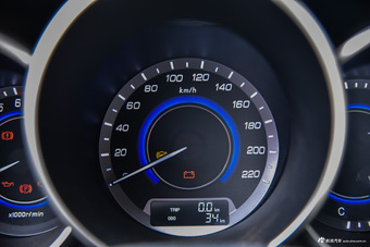 2015款逸动1.6L手动豪华型国5