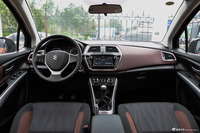 2017款骁途1.6L手动两驱都市时尚型 