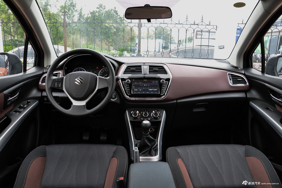 2017款骁途1.6L手动两驱都市时尚型 