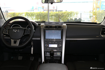 2017款黄海N3 2.5T手动四驱运动版JE4D25C