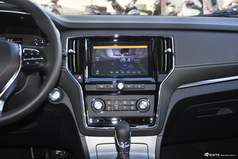 2016款荣威RX5 20T自动两驱旗舰版