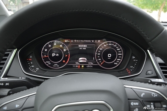 2018款奥迪Q5L 2.0T自动45 TFSI尊享风雅型