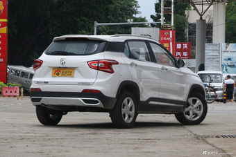 2017款宝骏510 1.5L自动时尚型