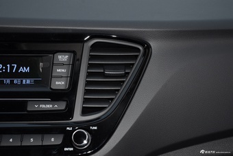 2016款现代悦纳 1.4L自动活力版SPORT