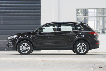 2016款宝沃BX7 2.0T自动两驱精英版28T