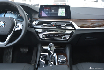 2018款宝马5系2.0T自动525Li M运动套装