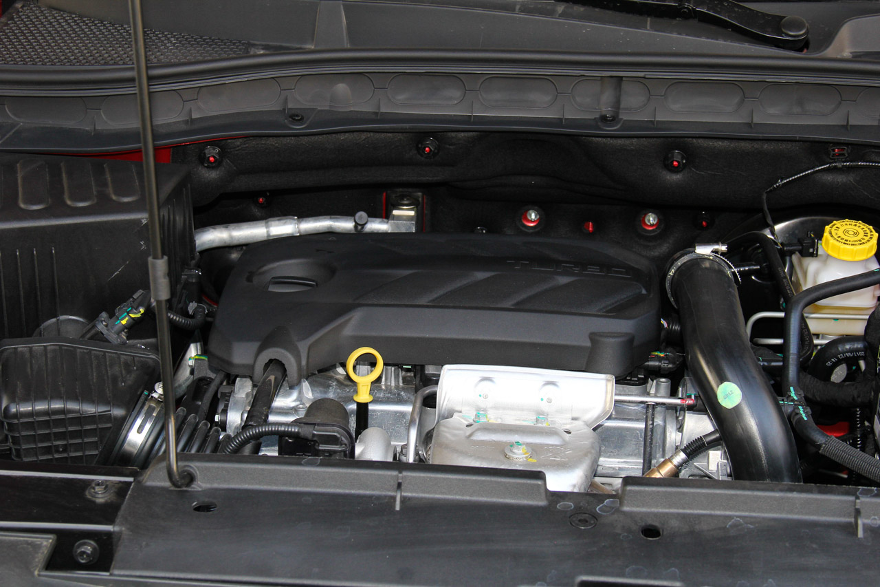 2018款荣威RX3 1.3T自动互联网智尊版