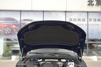 2018款奥迪Q5L 2.0T自动45 TFSI Sport