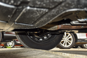 2016款宝骏730 1.5L手动超值版 7座