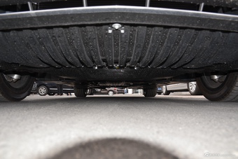 2016款奔驰E级2.0T自动E200L