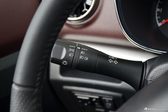 2016款启辰T70X 2.0L自动睿享运动版