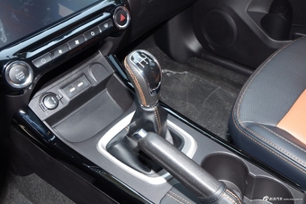 2018款凯翼X3 1.6L手动智尊版