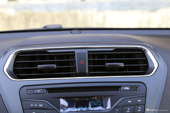 2017款福睿斯1.5L自动舒适型