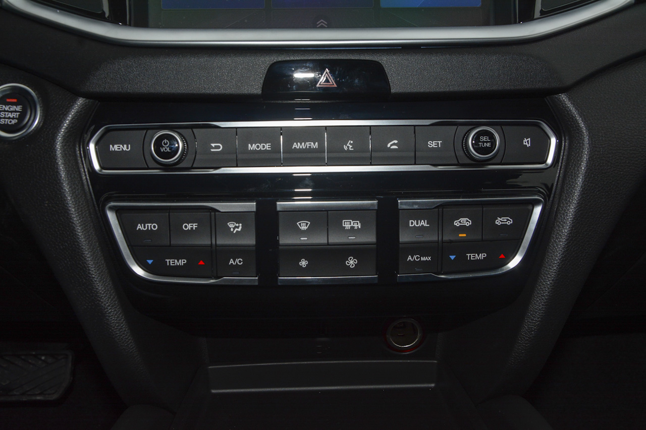 2017款传祺GS7 320T 2.0T两驱豪华型