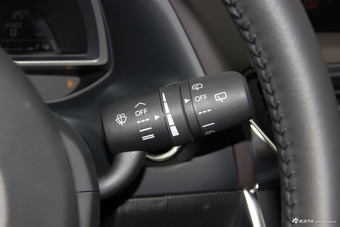 2016款马自达CX-4 2.0L自动两驱蓝天品位版