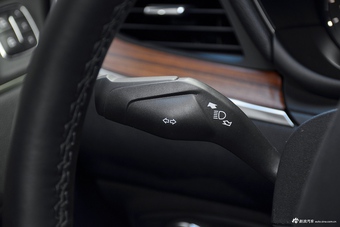 2017款林肯MKC 2.0T自动四驱尊雅版