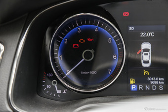 2015款红旗H7 2.0T 自动豪华型