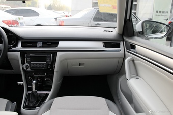 2017款大众蔚领 1.4T 自动舒适型（白色）