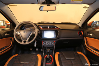 2017款瑞虎3x 1.5L手动尊贵版图片