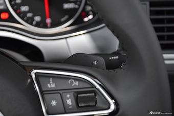 2018款奥迪A6L 2.0T自动30周年年型 35 TFSI 运动型