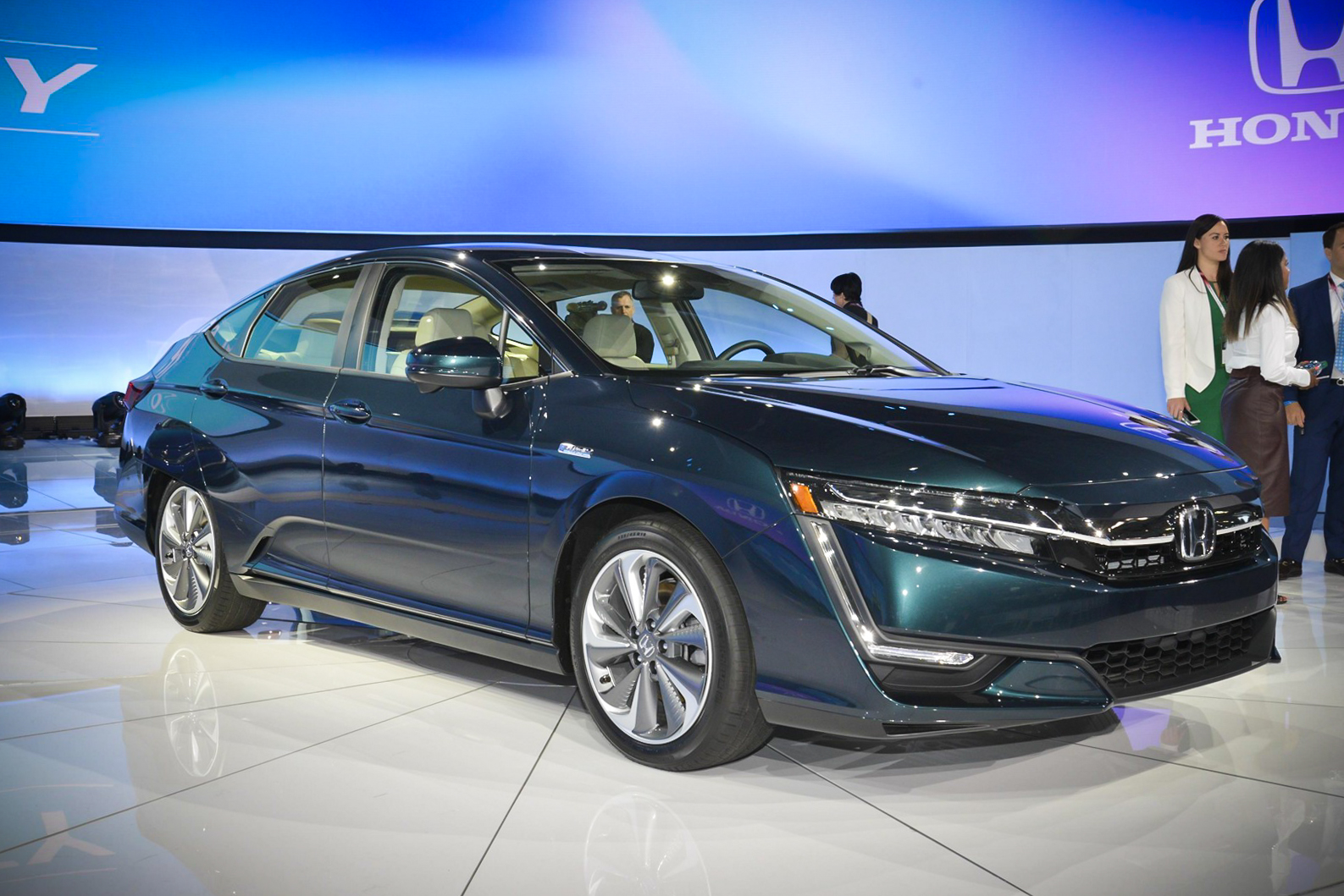 实拍|本田CLARITY 最大续航超750km