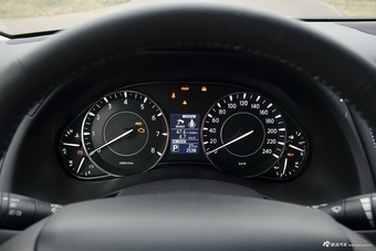 2017款途乐5.6L自动标准型