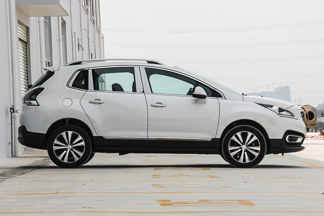 2016款标致3008 1.6THP自动潮流版