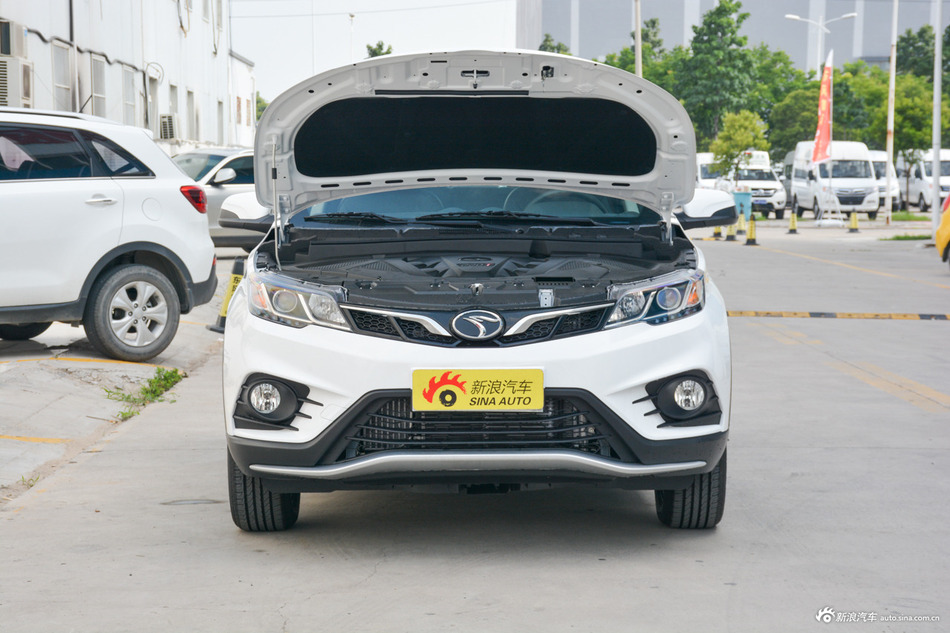 2018款东南DX3 1.5L手动豪华型