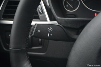 2018款宝马3系1.5T自动318i