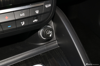 2018款斯威X7 1.5T手动豪华型7座